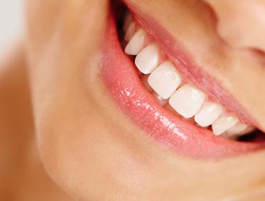 Wymarzony uśmiech na wyciągnięcie ręki - metamorfoza uśmiechu w Krakowie